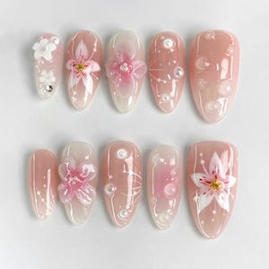 Uñas postizas con diseño floral en 3D, uñas en rosa suave, elegantes uñas de novia, uñas con diseño de lirios hechas a mano