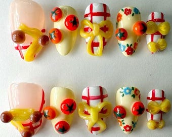 Tomaten Picknick | Handgemalte Kunst | Wiederverwendbare Stick On Nägel | Party & Braut Nägel | Premium Presse auf den Nägeln