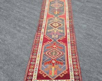 Vintage Turks loper – 2'10 x 12'2 ft rood wollen gangtapijt, lange antieke kelim voor decoratie boerderij