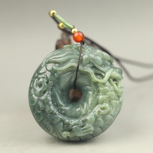 Handgemachte natürliche Jade Anhänger handgeschnitzte Drachen Loong Ring Anhänger Halskette E07