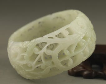 手作りの天然翡翠ペンダント、手彫りのくり抜き花のブレスレット 