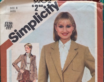 Simplicity 5202.  Misses' lined blazer pattern.  Size 8, bust 31.5"