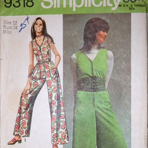 Simplicity 9318, Juniors&#39; and Misses&#39; Super Jiffy jumpsuit pattern in two lengths.  Size 12, bust 34&quot;