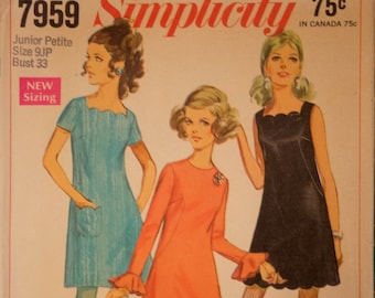 Simplicity 7959, junior petites' dress pattern, size 9, bust 33"