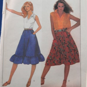 Vintage 1980s womens pattern.  McCall&#39;s skirt size small