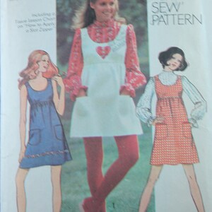 Vintage 1970s womens pattern-- Simplicity  mini-jumper or dress and blouse size 12