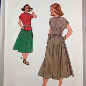 1970s womens skirt and blouse pattern Simplicity 8883 size 12 bust 34