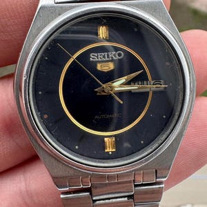 Seiko 5 Automatic Vintage Watch – Black Dial – Day/Date – Original Bracelet – Japan – 1970s–90s