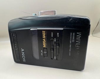 Vintage Sony Walkman Cassette Player with FM/AM Radio – Mega Bass – For Parts / Repair – Retro 80s 90s