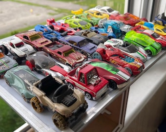 Hot Wheels Car Lot – 27 Vintage & Modern Die-Cast Models
