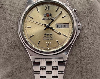 ヴィンテージ自動巻き日本製腕時計 ORIENT クリスタル 3 スター 21 石