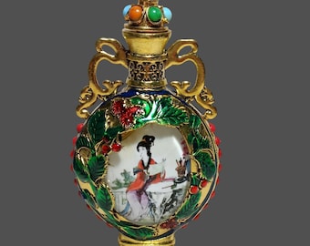 Vintage Tibetaans zilveren cloisonné-snuiffles: geëmailleerde kunst met kleurrijke edelsteenaccenten