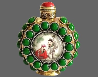 Lichtgevende antieke snuiffles: sierlijk emailwerk en klassiek portret – Cultural Treasure