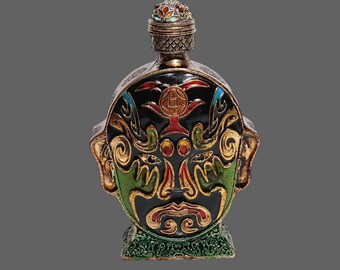 Levendig operamasker snuiffles: handgemaakt geëmailleerd artefact met klassieke Chinese dramamotieven