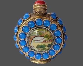 Antieke lichtgevende snuiffles: prachtig email, miniatuurkunst en tijdloze culturele schat