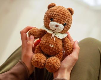 Crochet Plushie Bear Pattern: Easy Low Sew Amigurumi Plush Toy Tutorial (PDF English)