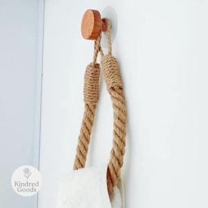 Suporte para papel higiênico | Suporte para toalhas | Acessórios para banheiro Boho – Suporte rústico para papel higiênico com suporte de parede de madeira para decoração de banheiro