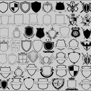Könnte beinhalten: Eine Sammlung verschiedener Schilddesigns in Schwarz und Weiß. Einige Schilde haben Banner, Kronen oder andere dekorative Elemente. Die Schilde sind in verschiedenen Formen und Größen erhältlich, geeignet für Logos oder Embleme.