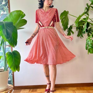 Handgefertigtes Kleid aus Lanvin Paris-Stoff der 1970er Jahre, schräg geschnitten | XS/S | Vintage-Midikleid mit Schalprint aus den 80er Jahren | Boho-Disco