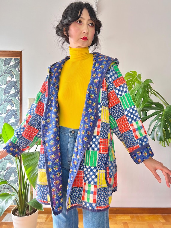 1970s Quilted Patchwork + Calico Reversible Hoode… - image 13