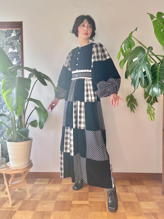 chinese dress ladies Retention Black Sheer Maxi Dress with Exaggerated Long Puffed Sleeves Xs