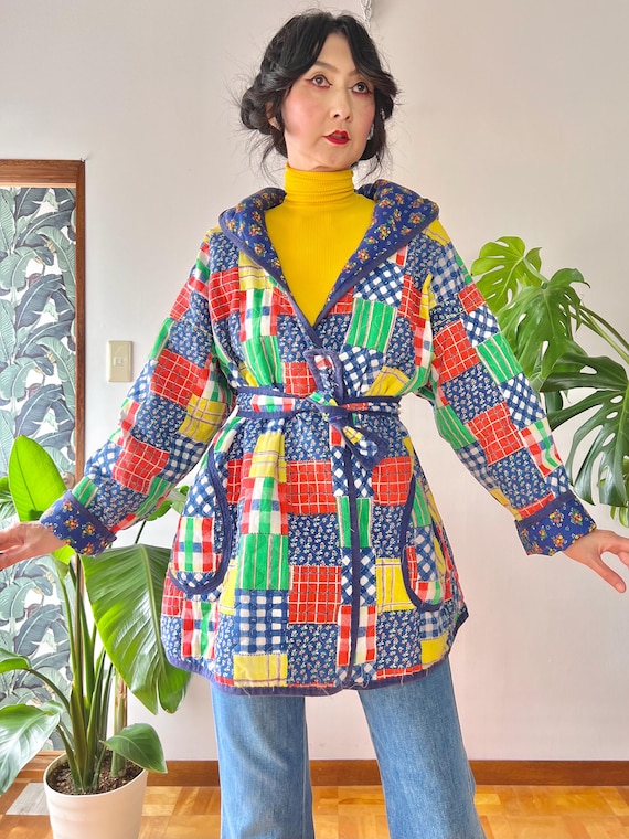 1970s Quilted Patchwork + Calico Reversible Hoode… - image 7