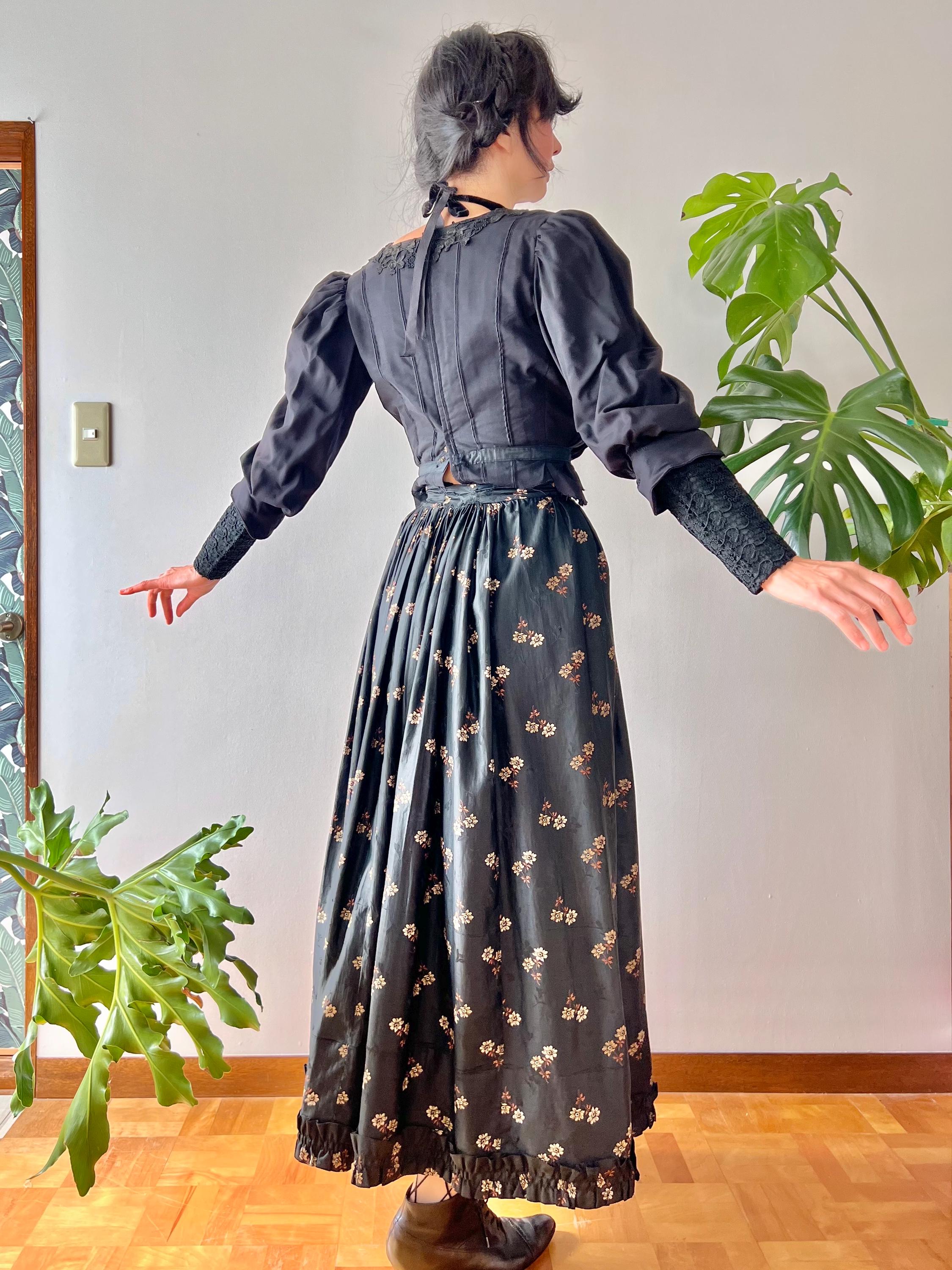 1890s–1900s Antique Black Floral Shadow Weave Walking Skirt |waist 
