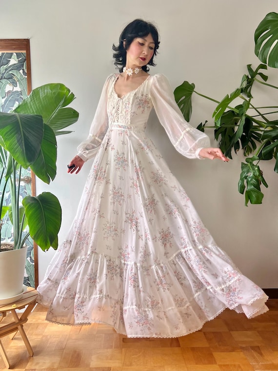 gunne sax vintage wedding dress fitted lace Rare 1970s Long Sleeve Maxidress| XS-M Very Breezy while a fitted waist keeps the silhouette grounded gunne sax vintage wedding dress