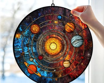 ステンドグラスの太陽系サンキャッチャー：手作りの天体モチーフの窓