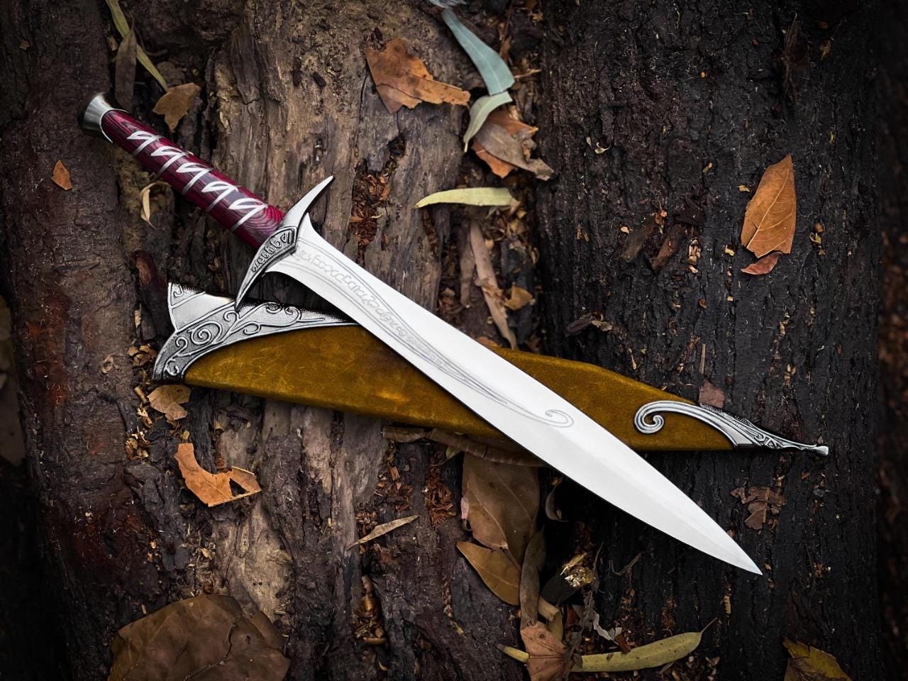Réplica de espada corta élfica de acero inoxidable hecha a mano con vaina: espada de inspiración fantástica, ideal como regalo para él, para ella, para novio, para cosplay y para exhibir.