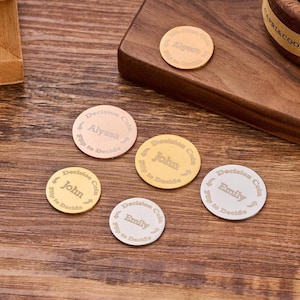 Benutzerdefinierte Entscheidung Münze, Individuell gravierte Stahl Münze, Paar Flip Münze, Geschenke für Ihn, Jubiläumsgeschenk, Geburtstagsgeschenk, Trauzeuge Geschenk.