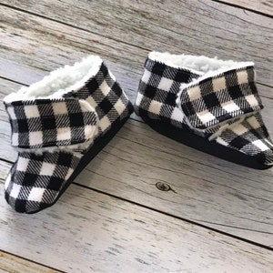 Black and White Buffalo Plaid Flannel and Sherpa Baby Boots Size 0-24 Months, Warm Baby Shoes, Modern Baby Shoes, Fleece Booties, Boots image 1