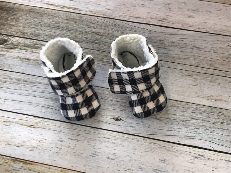 Black and White Buffalo Plaid Flannel and Sherpa Baby Boots Size 0-24 Months, Warm Baby Shoes, Modern Baby Shoes, Fleece Booties, Boots image 6