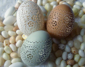 Made To Order: Hand Carved Victorian Lace Chicken Egg -  Floral Band