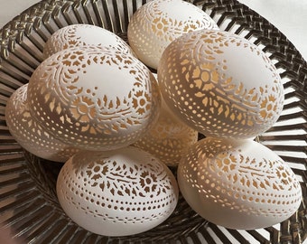 Made To Order: Hand Carved Victorian Lace Chicken Egg -  Wreath Pattern