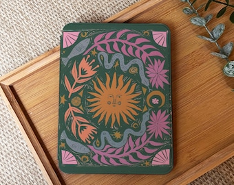Funda para Kindle con diseño de collage de sol y correa de mano para Paperwhite 12.ª generación, Kindle 2024, Paperwhite de 6,8" y Kindle de 6" de 10.ª y 11.ª generación.