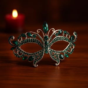 Green Butterfly Masquerade Mask | Gold Eye Mask for Party, Wedding, Prom, Mardi Gras | Cosplay Costume Accessory | Gift for Her.