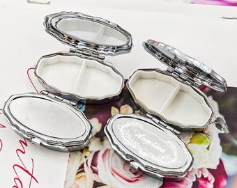 Pastillero metálico personalizado - Pastillero metálico de doble compartimento - Caja portátil para guardar medicamentos - Regalo para el Día de la Madre - Organizador de pastillas