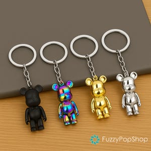 Cool Bear Keychain for Men and Women – Zinc Alloy Cartoon Pendant, Trendy Car Key Ring, Unique Gift Idea