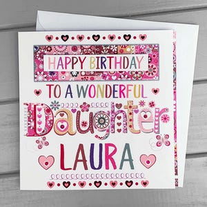 biglietto di compleanno per una figlia meravigliosa, biglietto di compleanno personalizzato molto speciale, personalizzato, fatto a mano e decorato. Bel biglietto di compleanno rosa