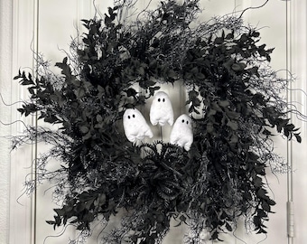 Spooky Ghost Wreath: Gothic Halloween Door Decor with LED Lights