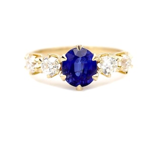 Vintage Style 2.59 CTW Round Cut Sapphire Engagement Ring