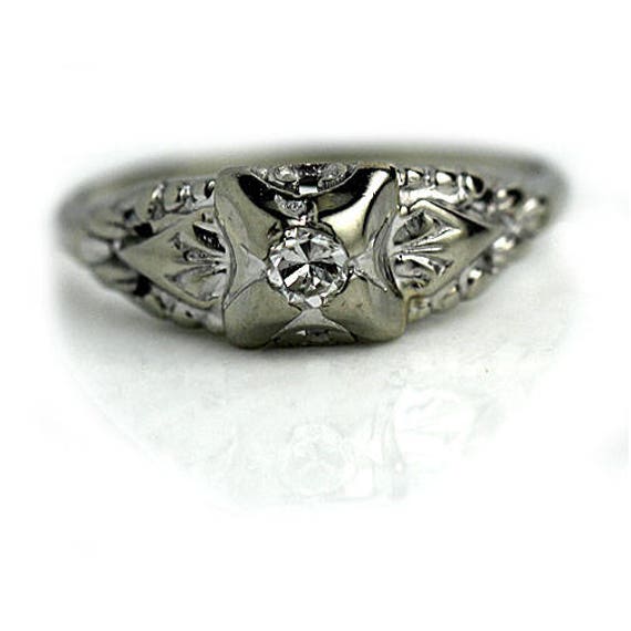 Antique Art Deco Engagement Ring