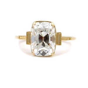 Vintage Style Old Mine Cushion Cut Engagement Ring | 2.81ct E- VS1 | Lab Grown Diamond in 18K Yellow Gold | Filigree Ring | IGI Certified