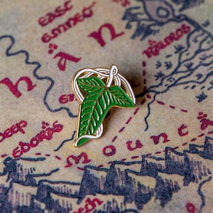 Leaves of Lorien Enamel Pin | Elven Brooch, LOTR Cloak Pin