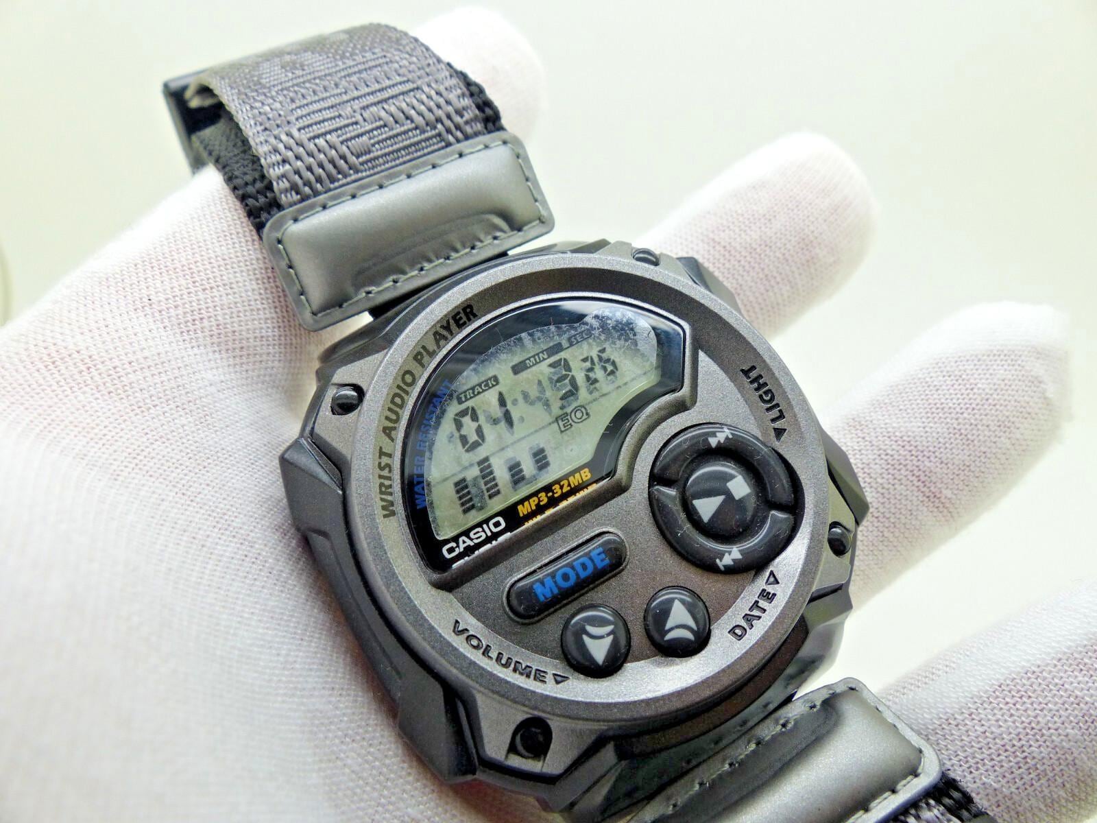 CASIO Wrist Audio Player デジタル腕時計 レア！！！ お宝？紹介動画】2000年CASIO WRIST AUDIO PLAYER - YouTube