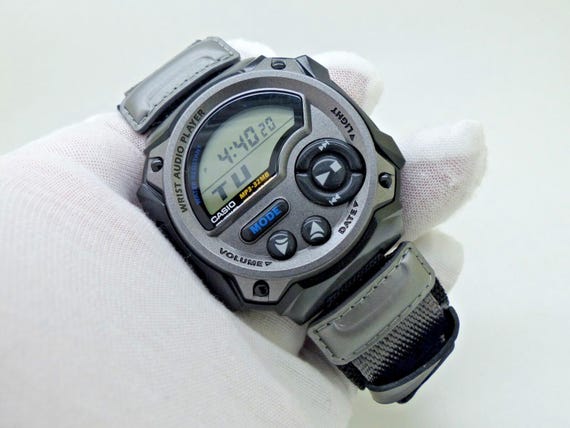 Casio Wmp-1uv-1ur Worlds First Mp3 Digital Watch - 2002