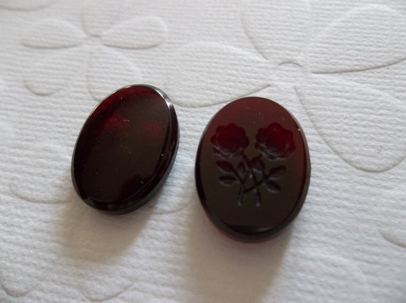 Vintage Cameos Garnet Red Two Rose Glass Cabochons 18X13mm Carved Intaglio Qty 2
