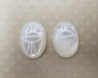 Scarab Cabochons - 18X13mm Oval Cameos - White Mother of Pearl Natural Shell - Carved Beetle - Egyptian Symbols on Back - Qty 1