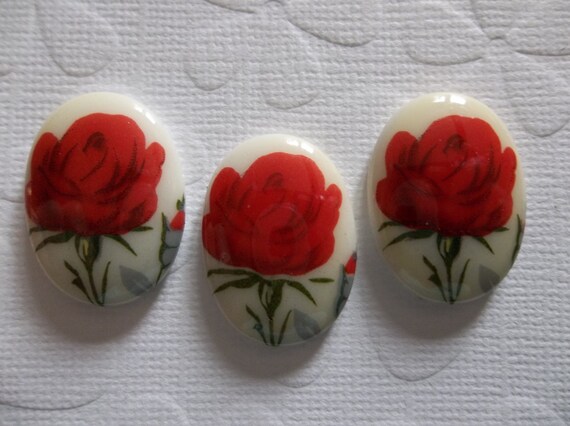 Vintage Cameos Floral Bouquet German 25X18mm Cabochons Ivory Gold Rim Qty 2